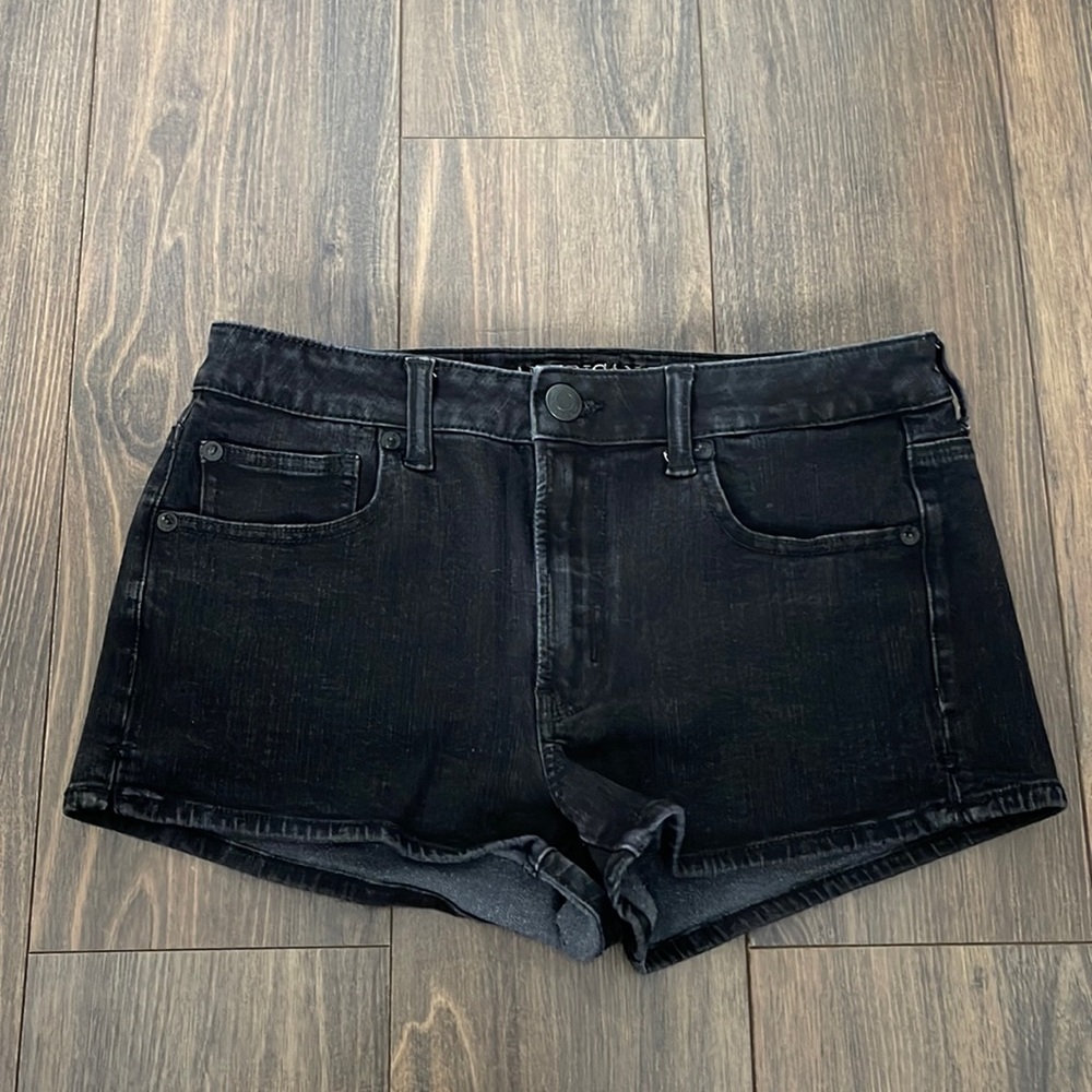Women’s American Eagle shorts